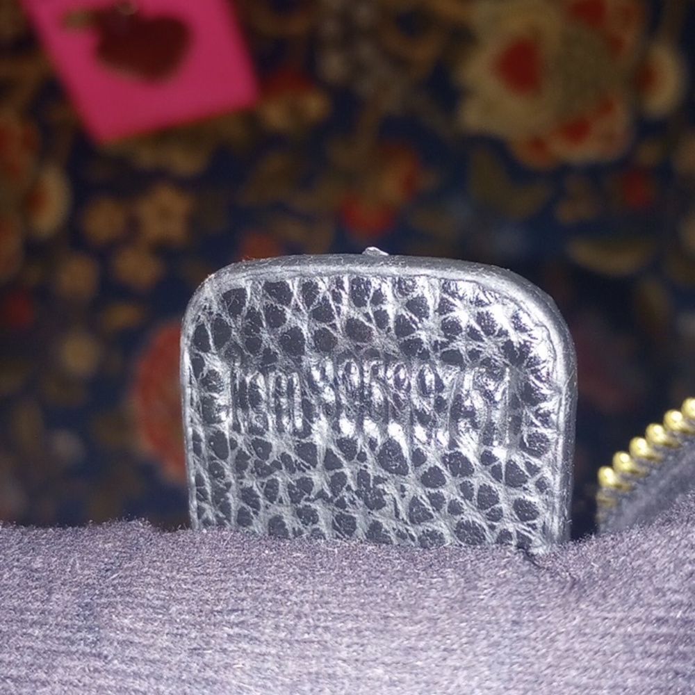 Authentic Leather Gucci Bag!* - Picture 7 of 8